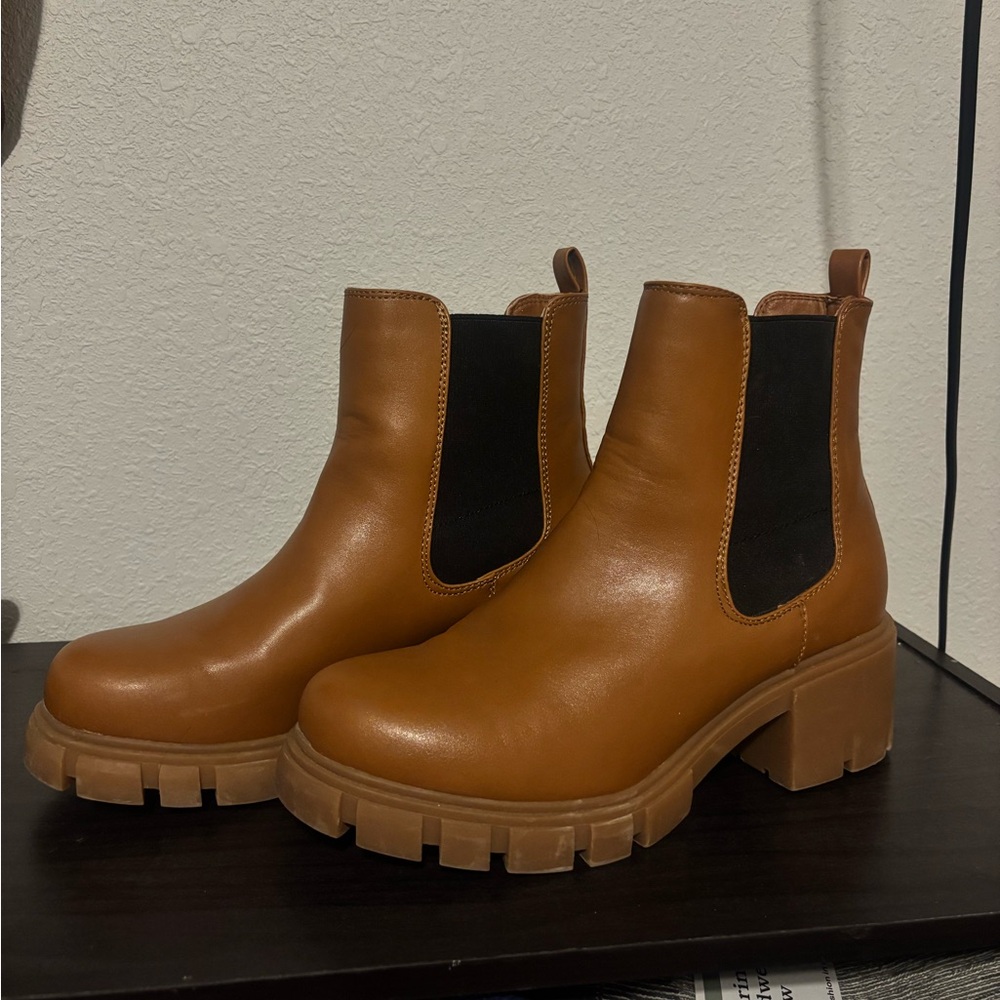 Heeled Ankle boots
